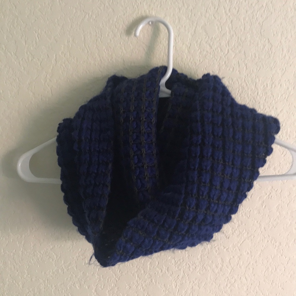 Gap scarf loop.